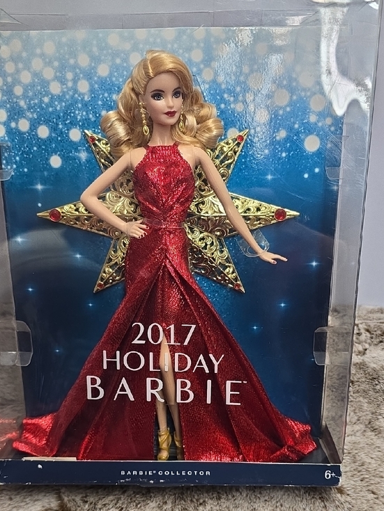 Mattel Accessories - Mattel Holiday Barbie in Red Gown with Gold Star Wings